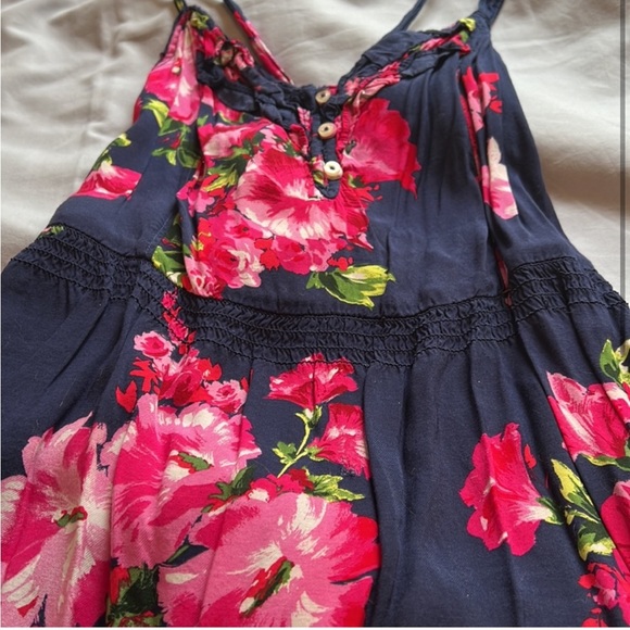 Hollister Floral Dress - Picture 2 of 4